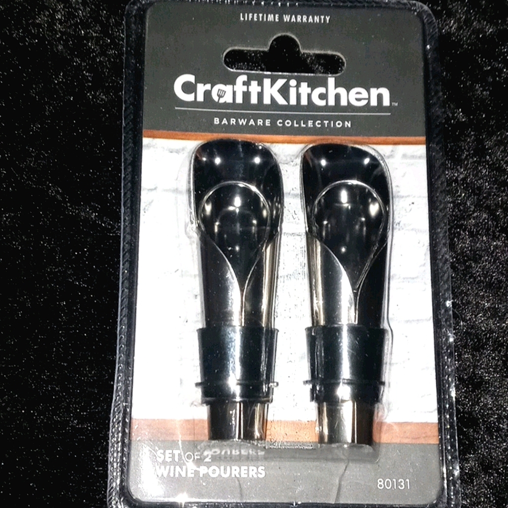 Set of 2 Wine Pourers